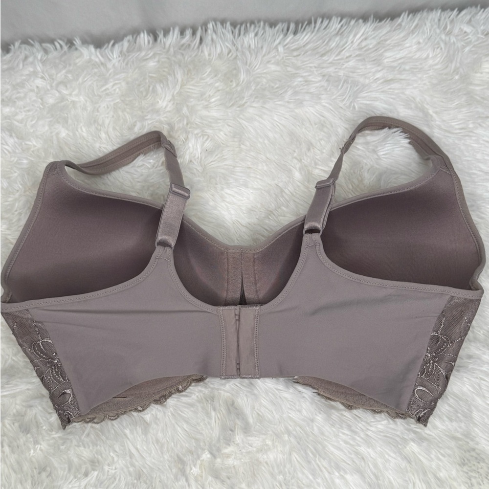 $10 Bundled💥 Bali Elegant Taupe Lace Trim Bra Sz 36DD - Picture 6 of 8